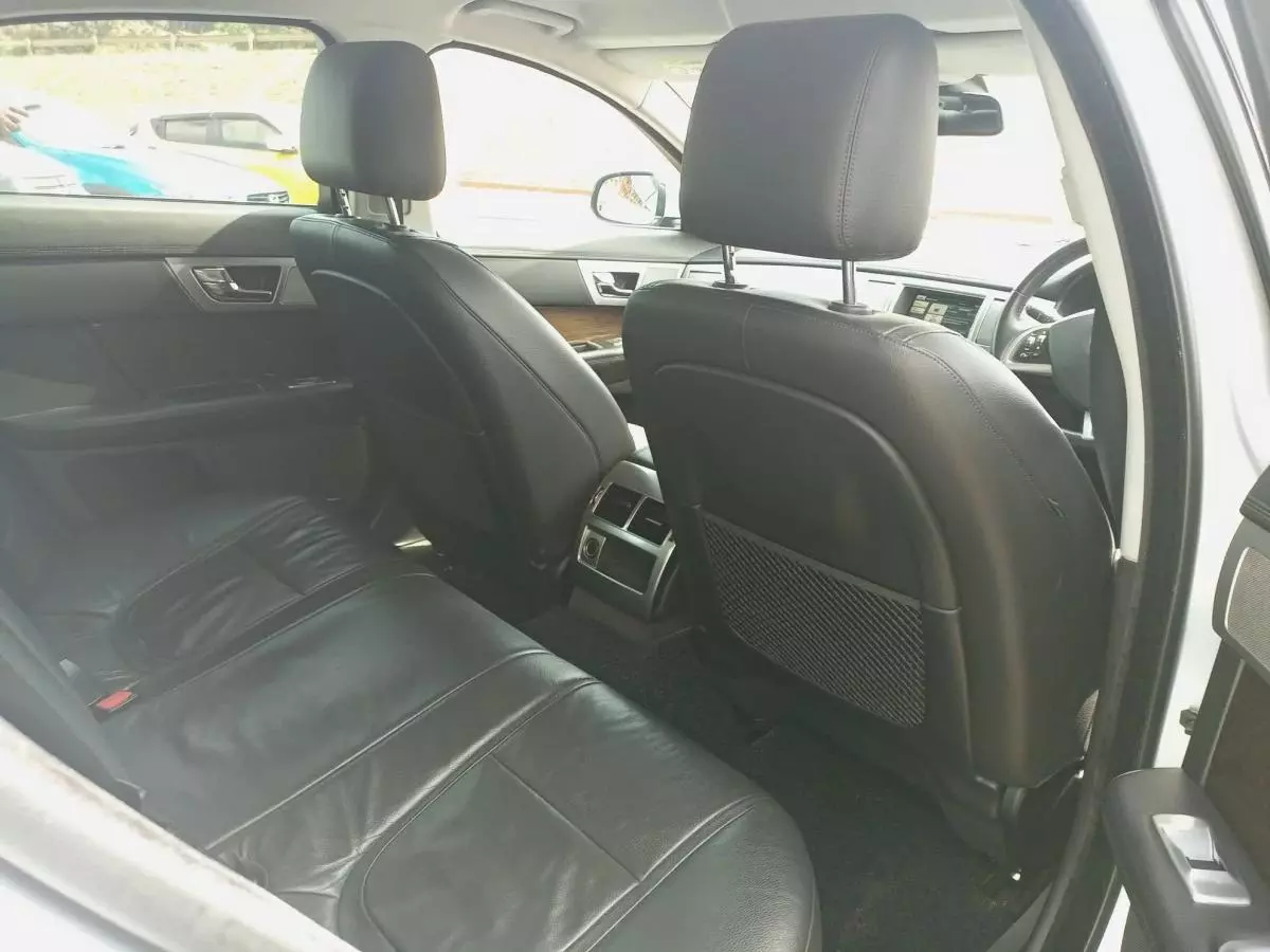 Jaguar XF - 2015