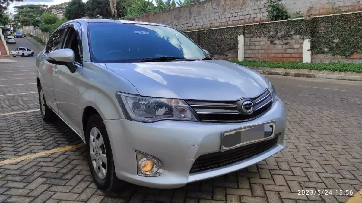 Toyota Axio  - 2012