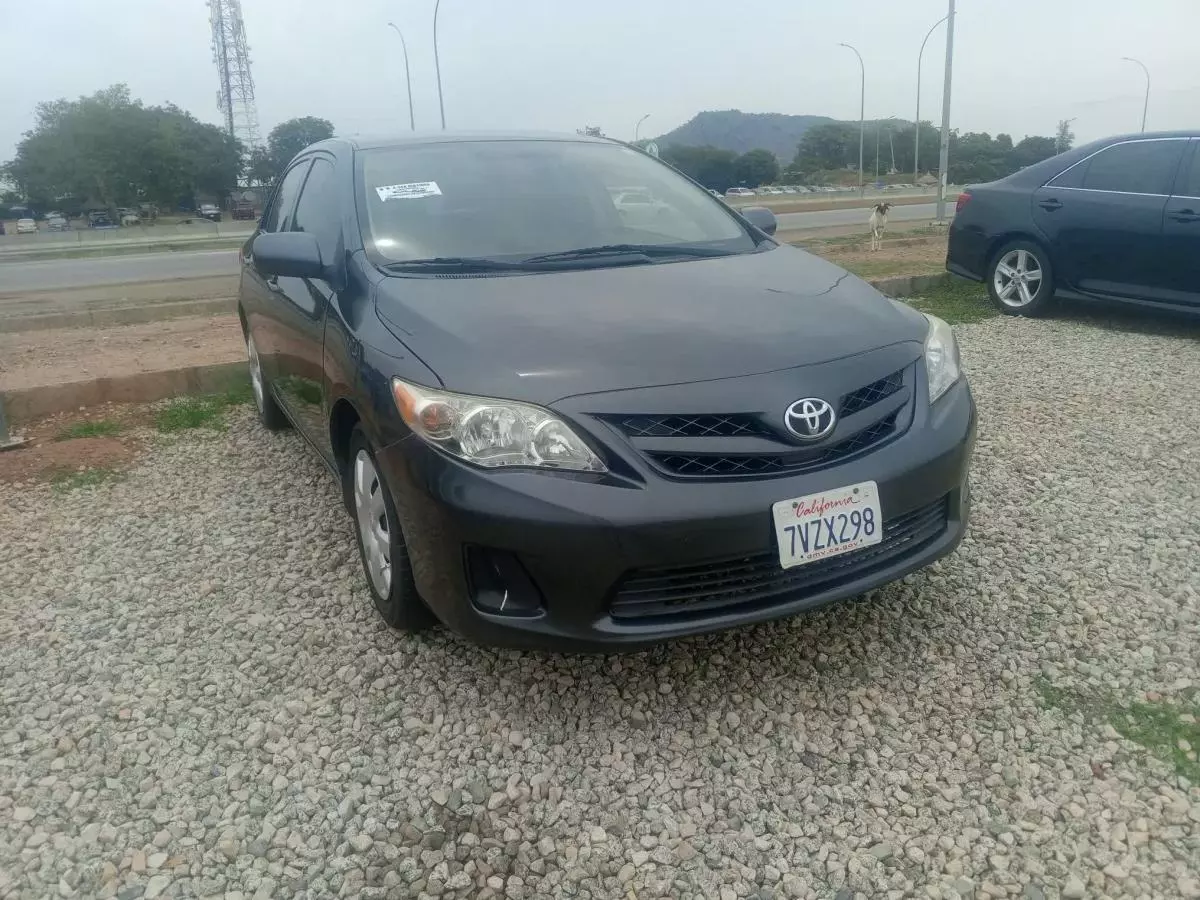 Toyota Corolla   - 2011