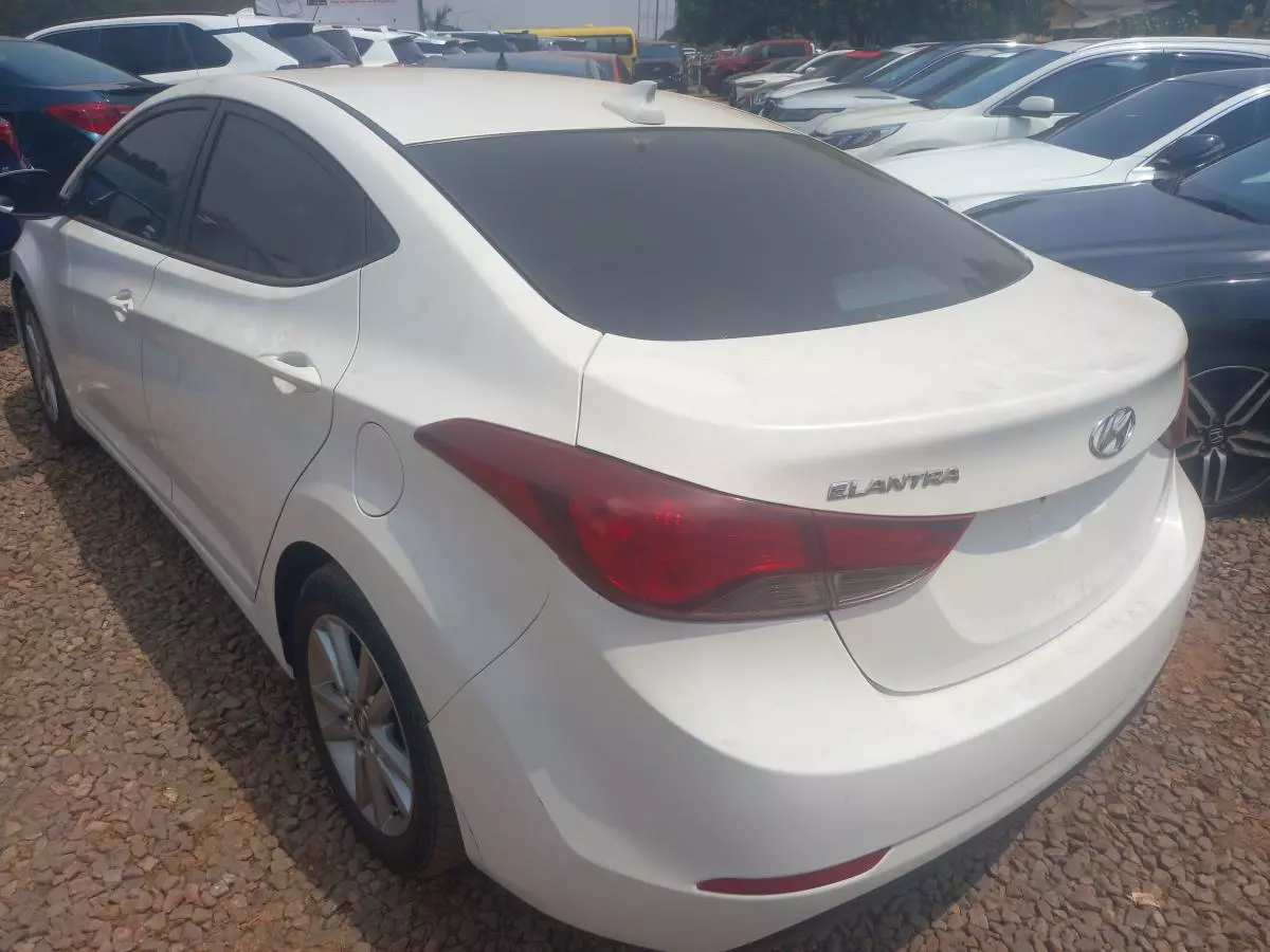 Hyundai Elantra   - 2016