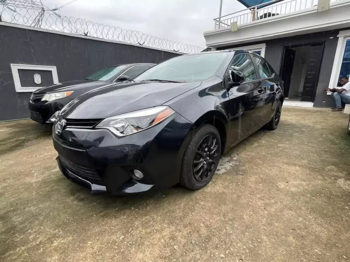 Toyota Corolla   - 2015