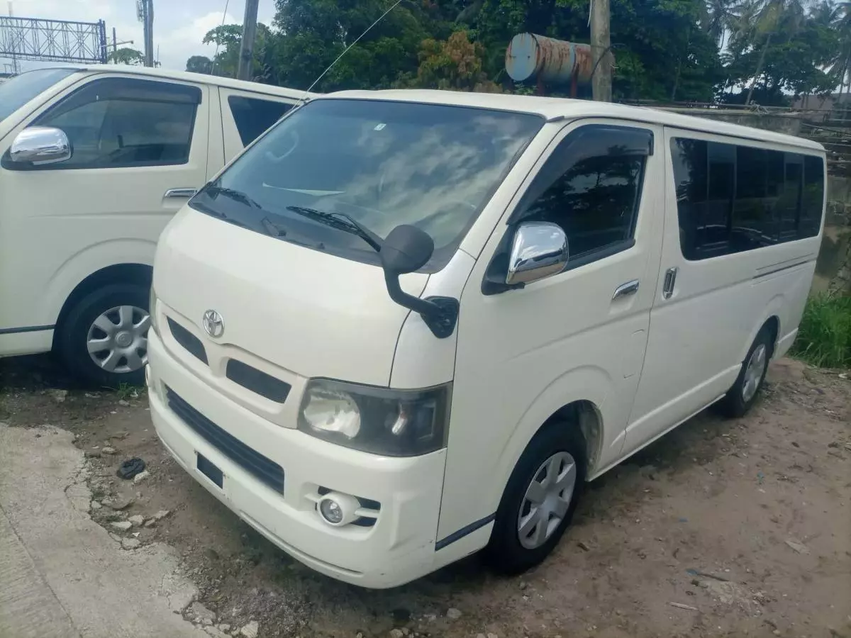 Toyota Hiace   - 2007