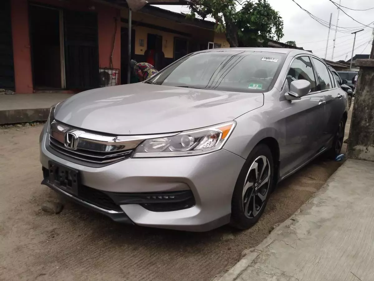 Honda Accord   - 2016