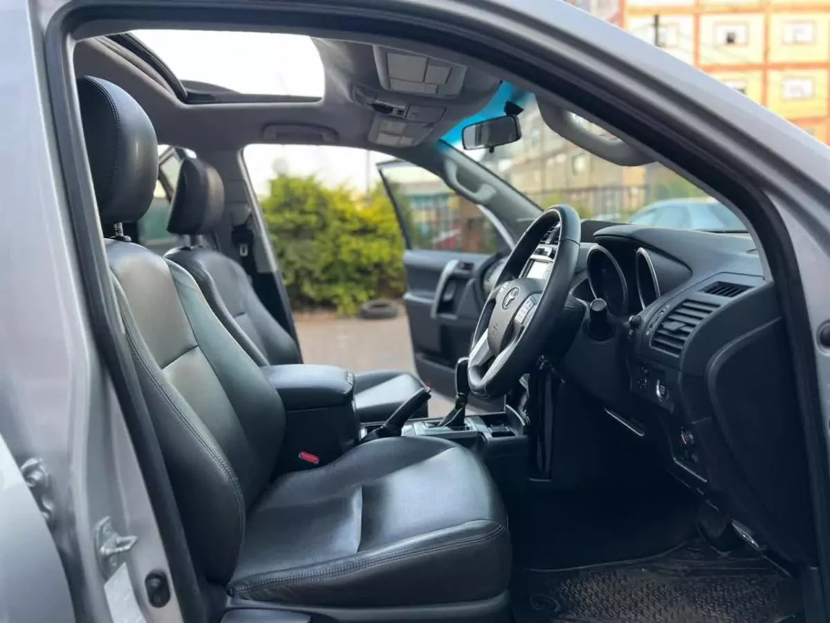 Toyota Landcruiser prado TX - 2015