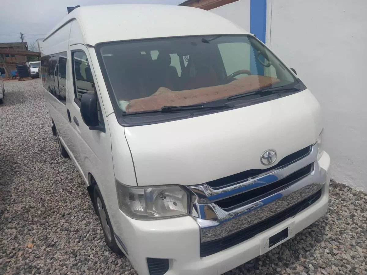 Toyota Hiace   - 2016