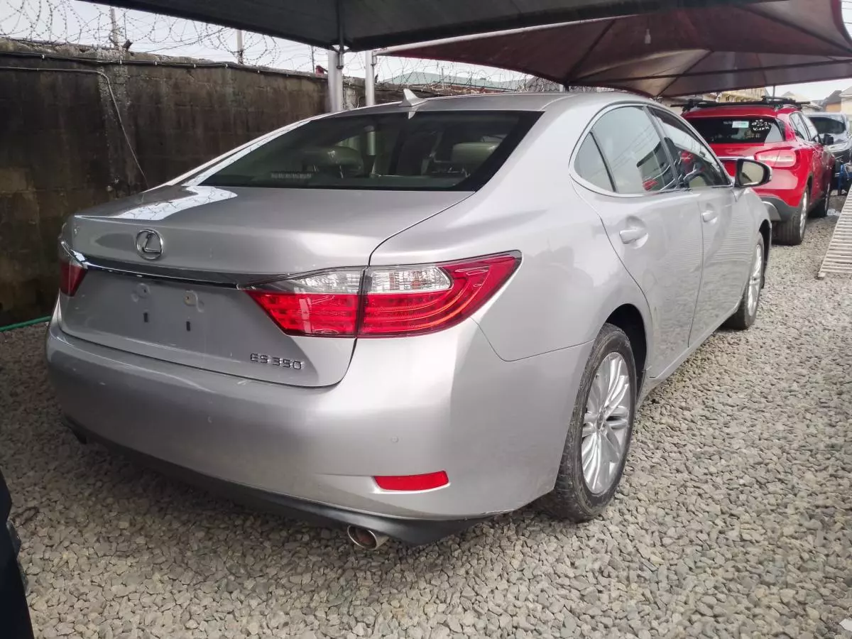 Lexus ES 350   - 2014