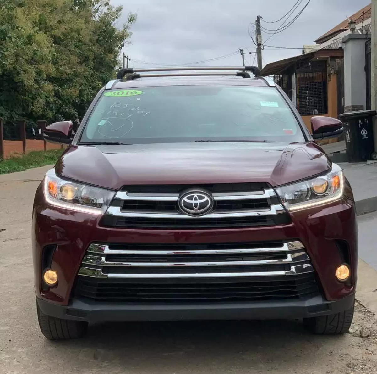 Toyota Highlander   - 2016