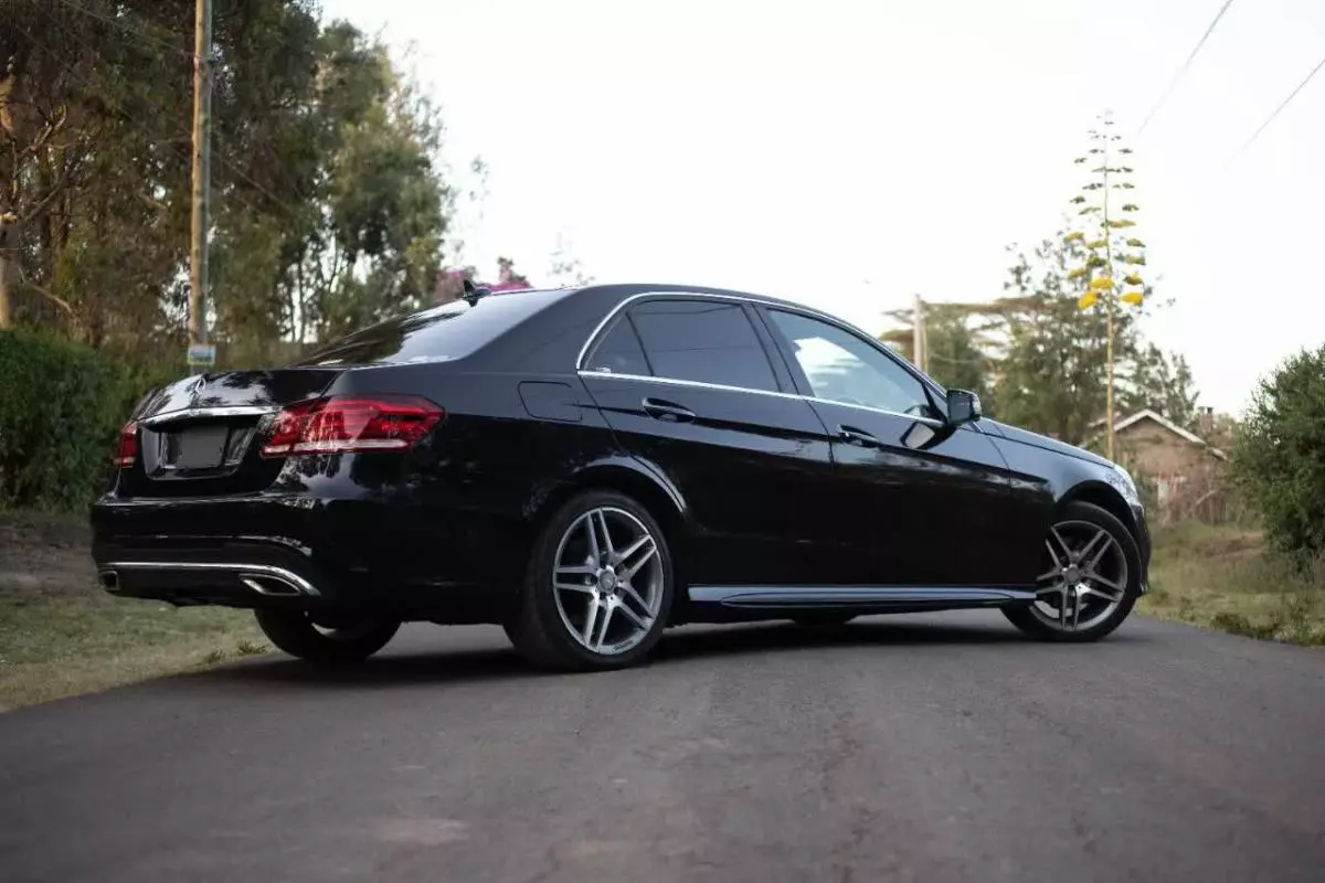 Mercedes-Benz E 250 - 2015