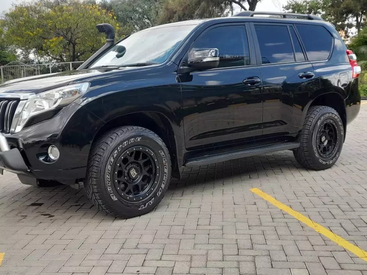 Toyota Landcruiser Prado   - 2017