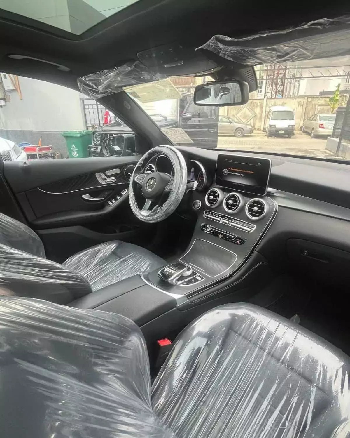 Mercedes-Benz GLC 300   - 2018