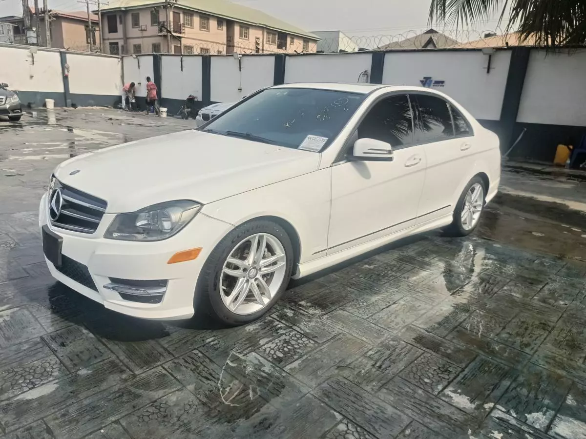 Mercedes-Benz C 300   - 2014