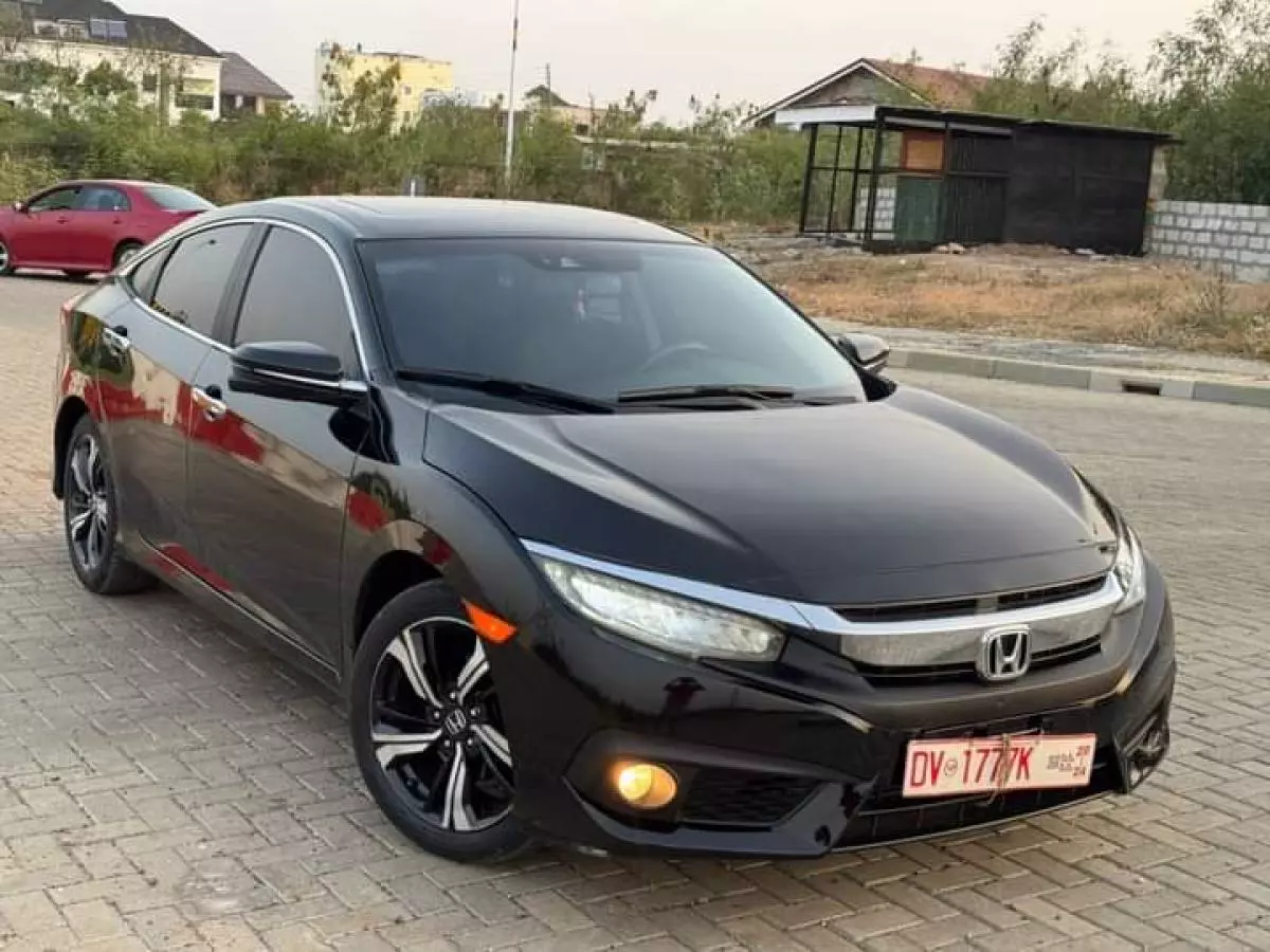 Honda Civic   - 2017