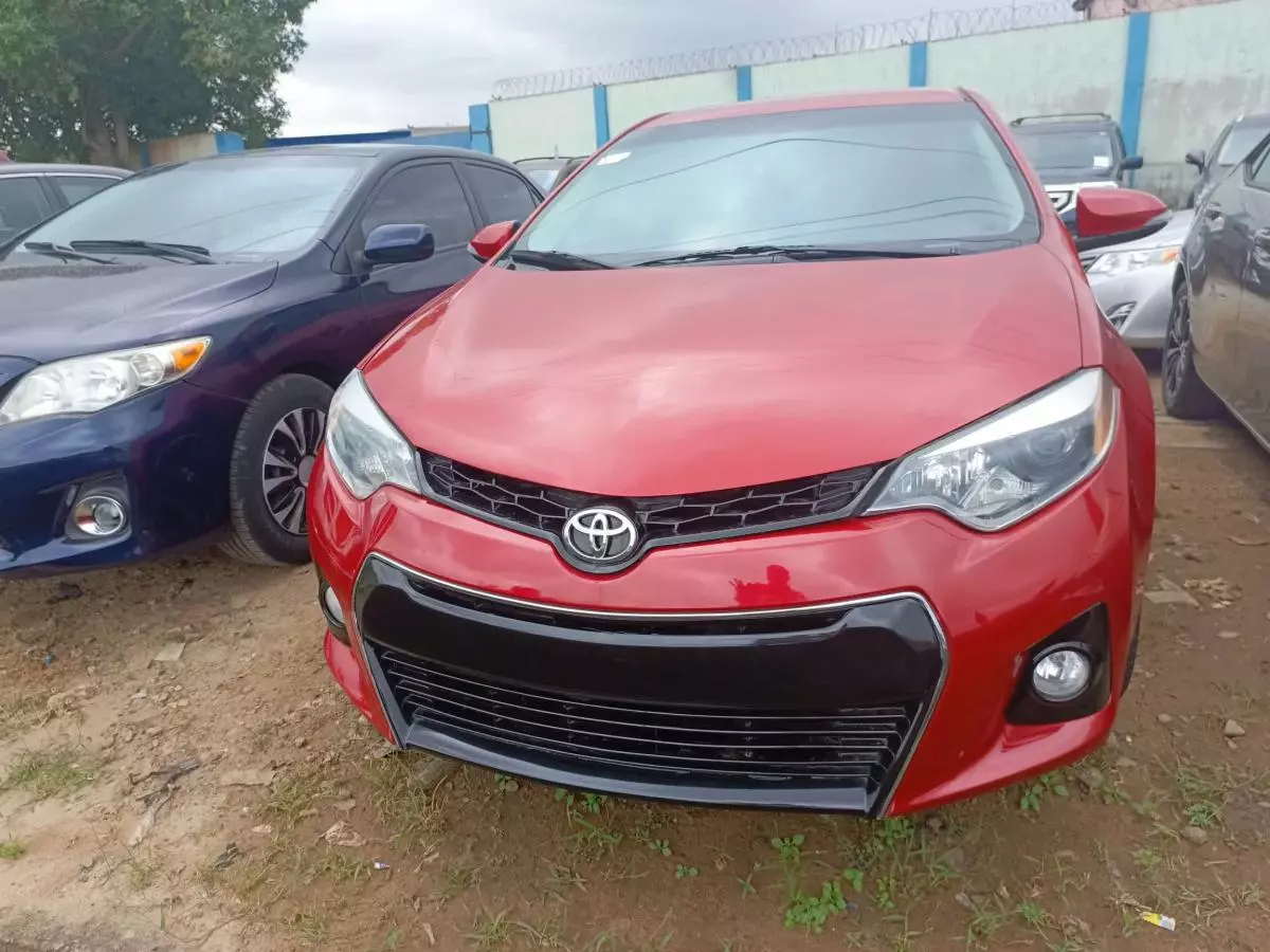 Toyota Corolla   - 2016