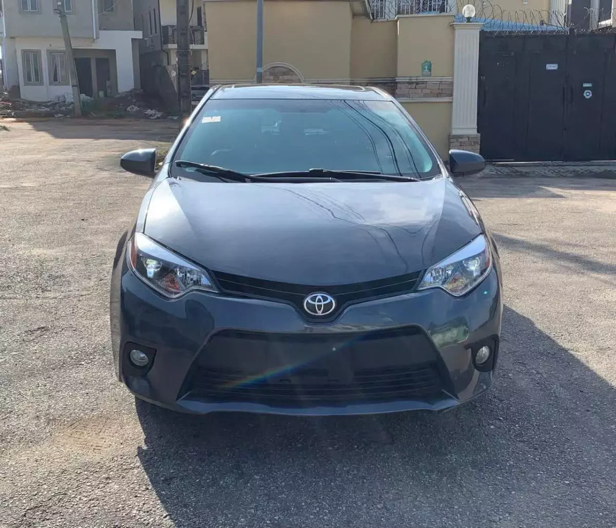 Toyota Corolla   - 2015