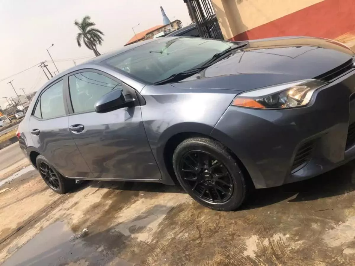 Toyota Corolla   - 2015