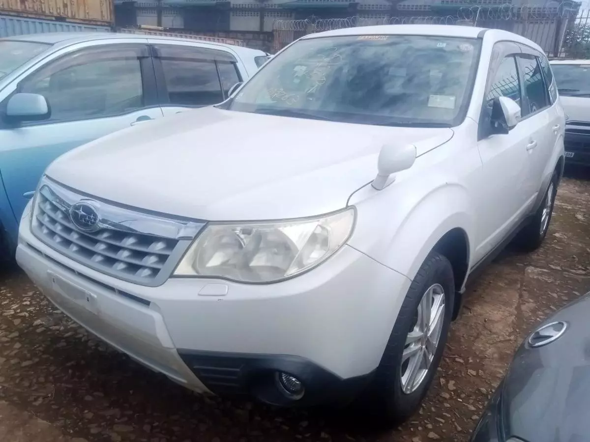 Subaru Forester   - 2010