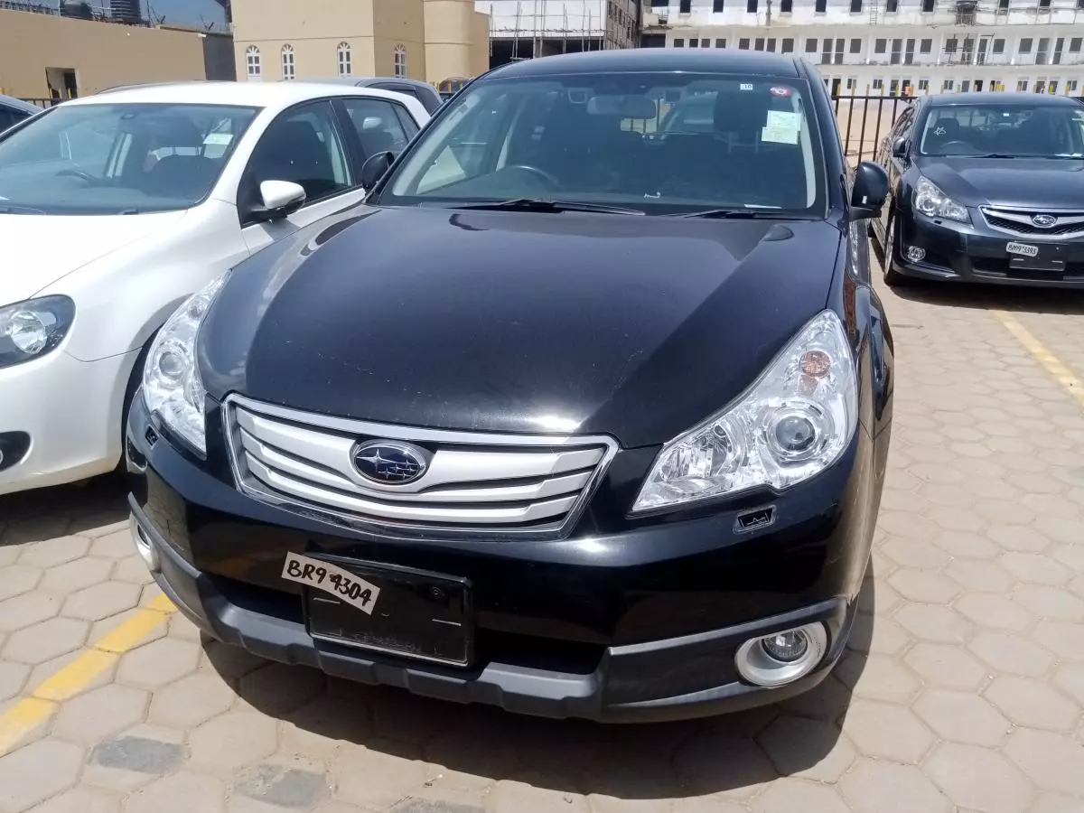 Subaru Outback   - 2011