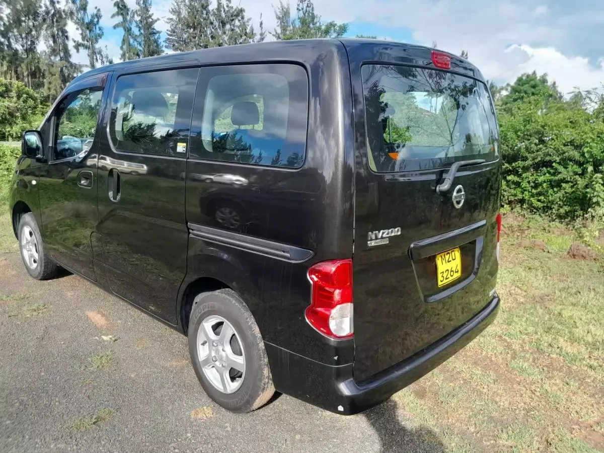 Nissan NV200   - 2016