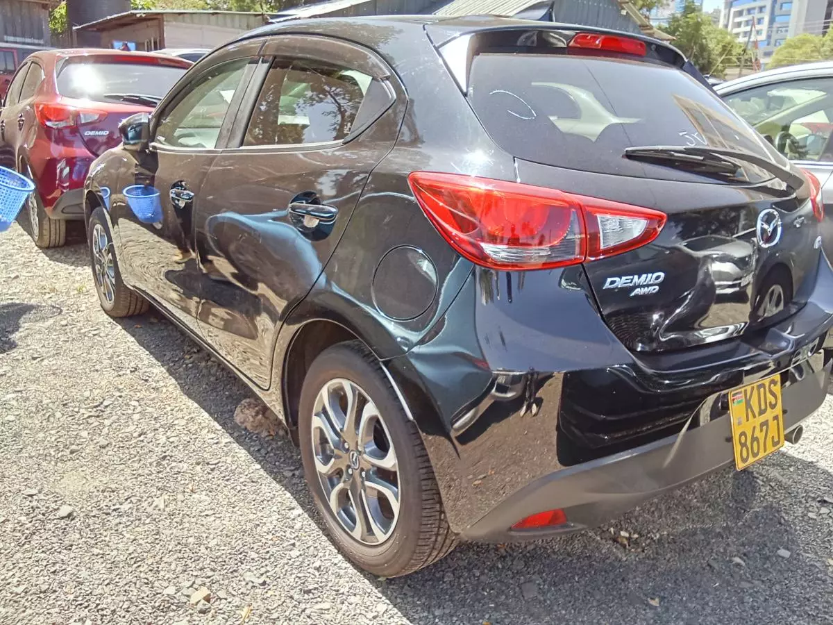 Mazda Demio   - 2017