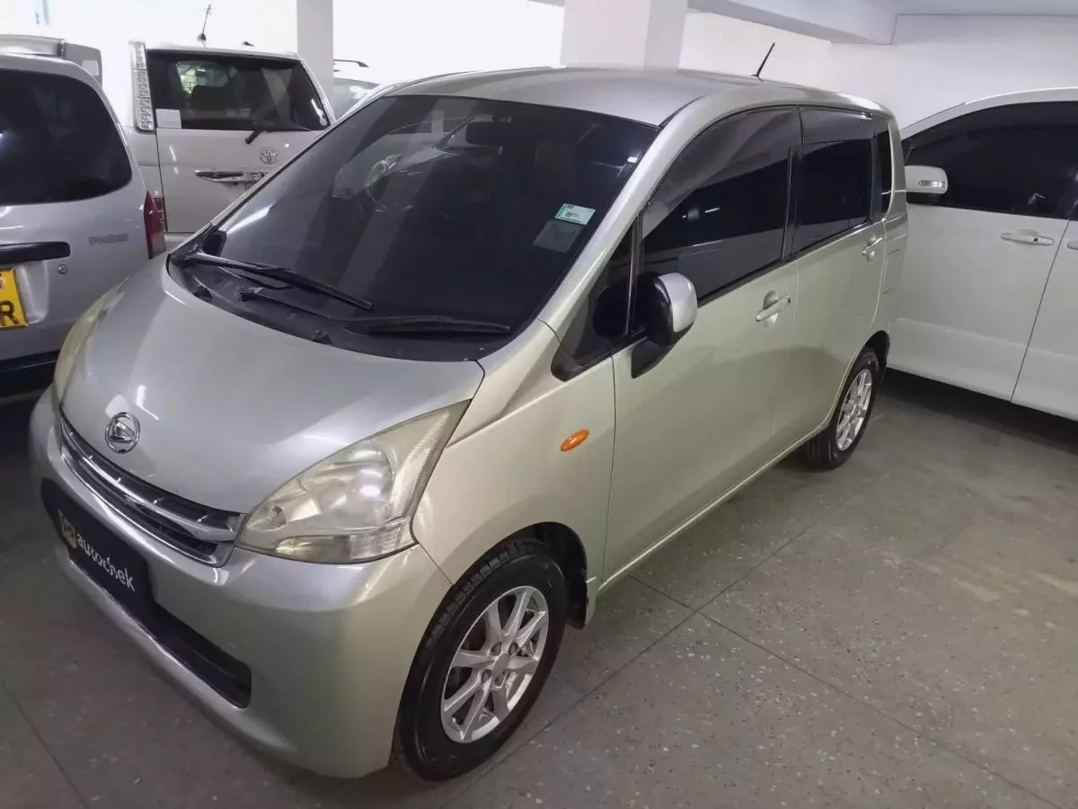 Daihatsu Move - 2011