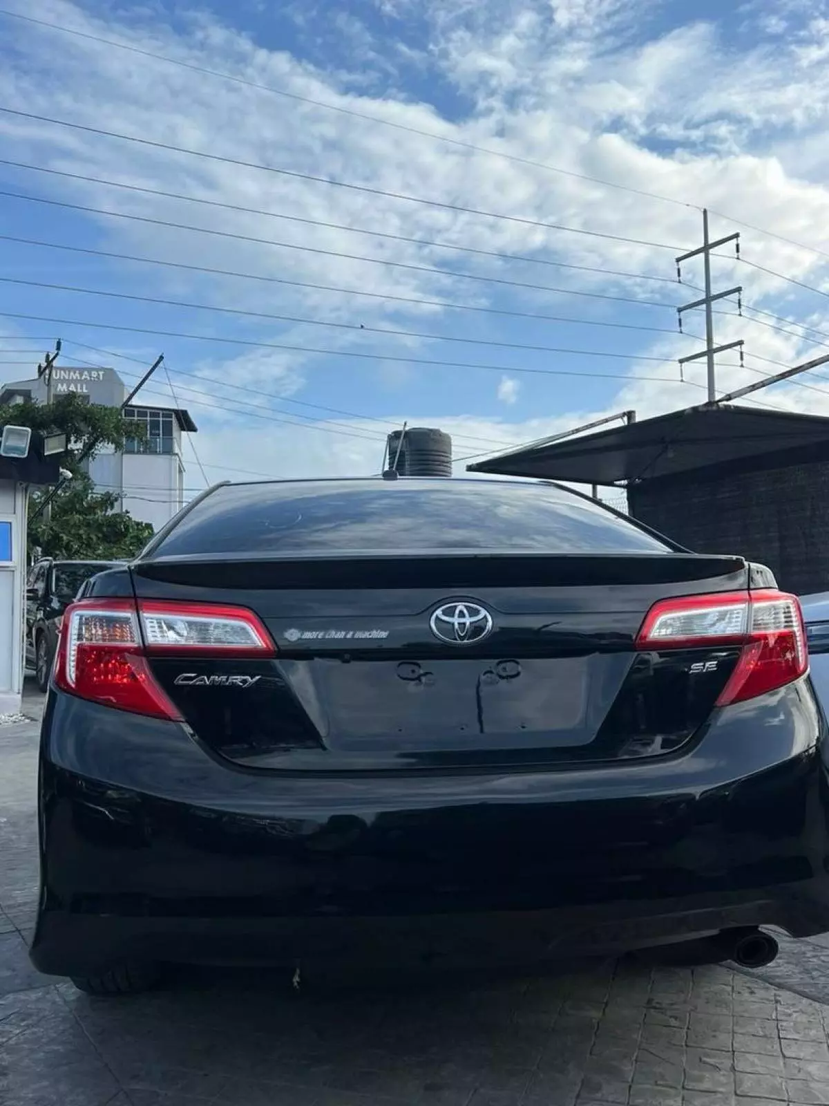 Toyota Camry   - 2012