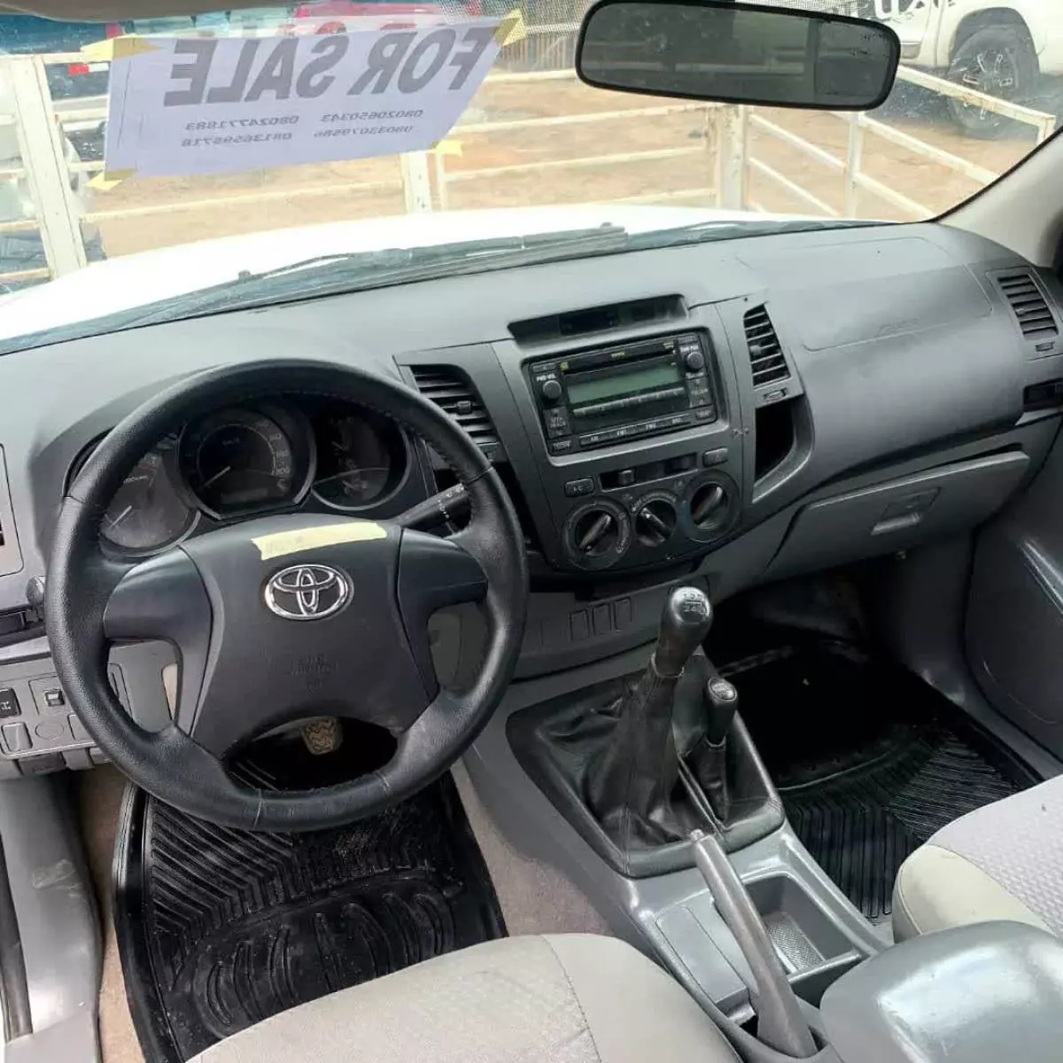 Toyota Hilux   - 2009