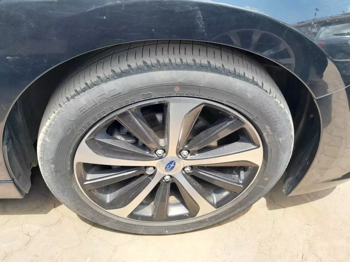 Subaru Legacy B4   - 2015