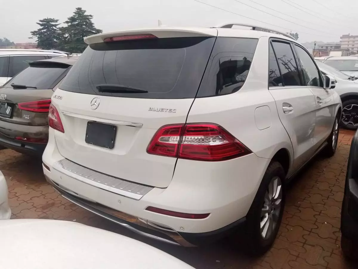 Mercedes-Benz ML 350   - 2012