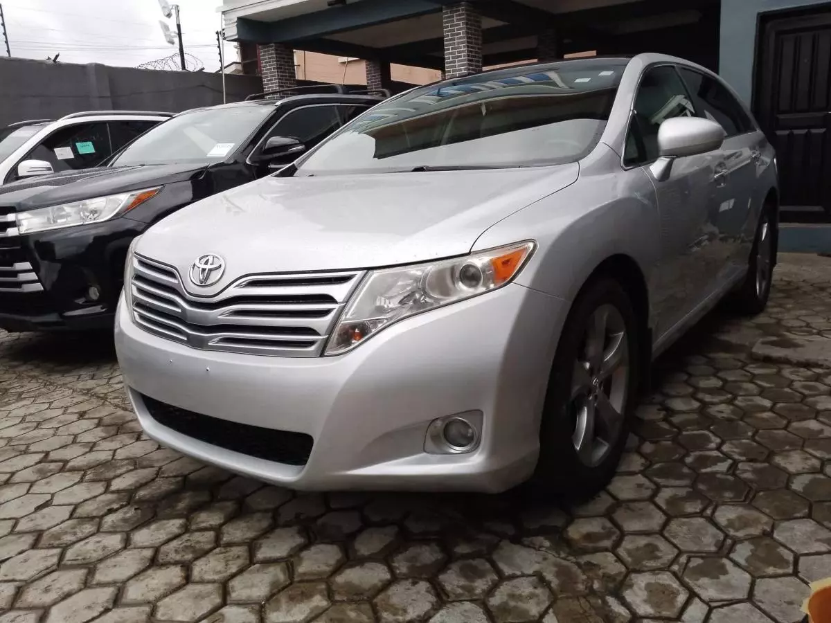 Toyota Venza   - 2010