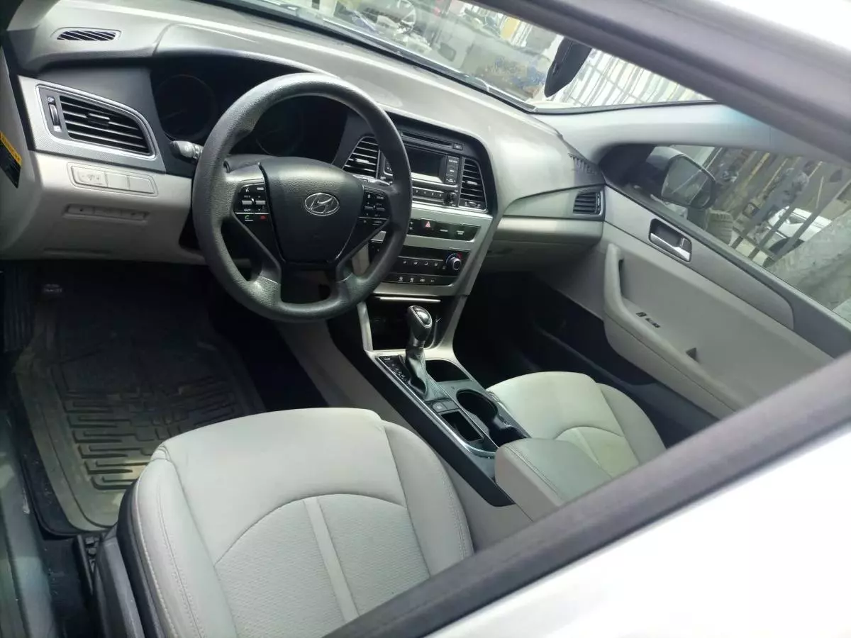 Hyundai Sonata - 2015