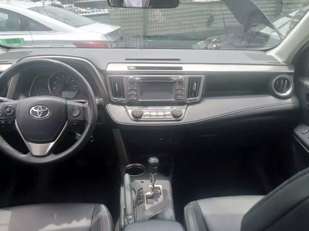 Toyota RAV 4   - 2013