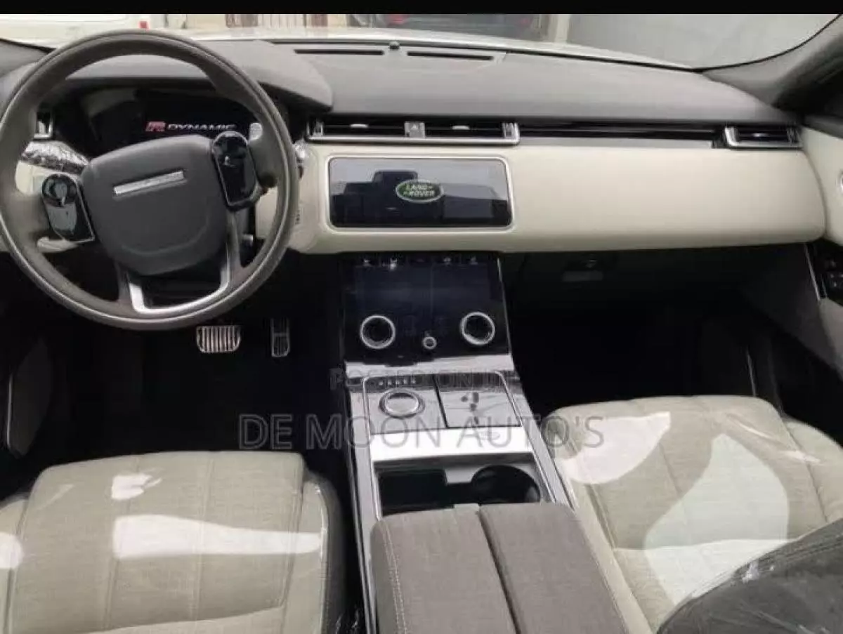 Land Rover Range Rover Velar   - 2018