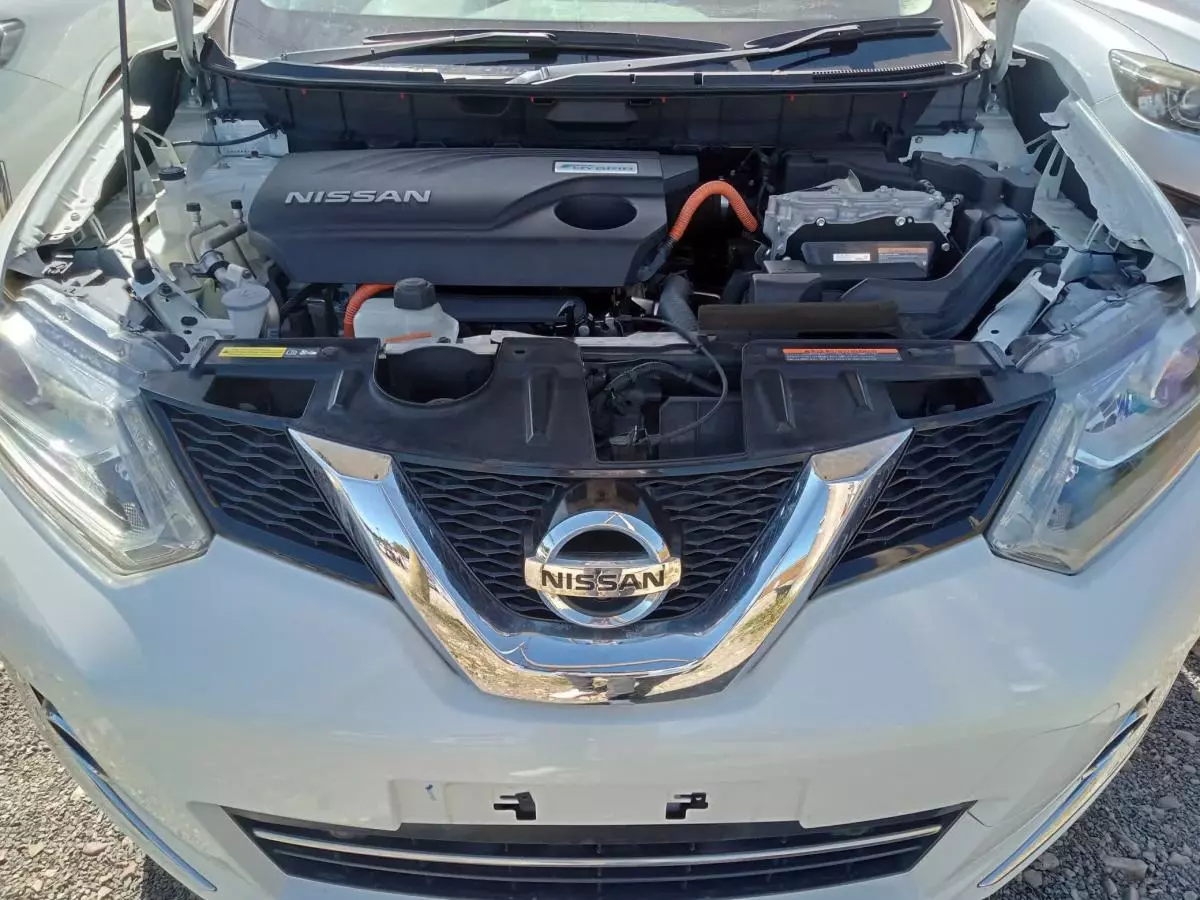 Nissan X-Trail - 2015