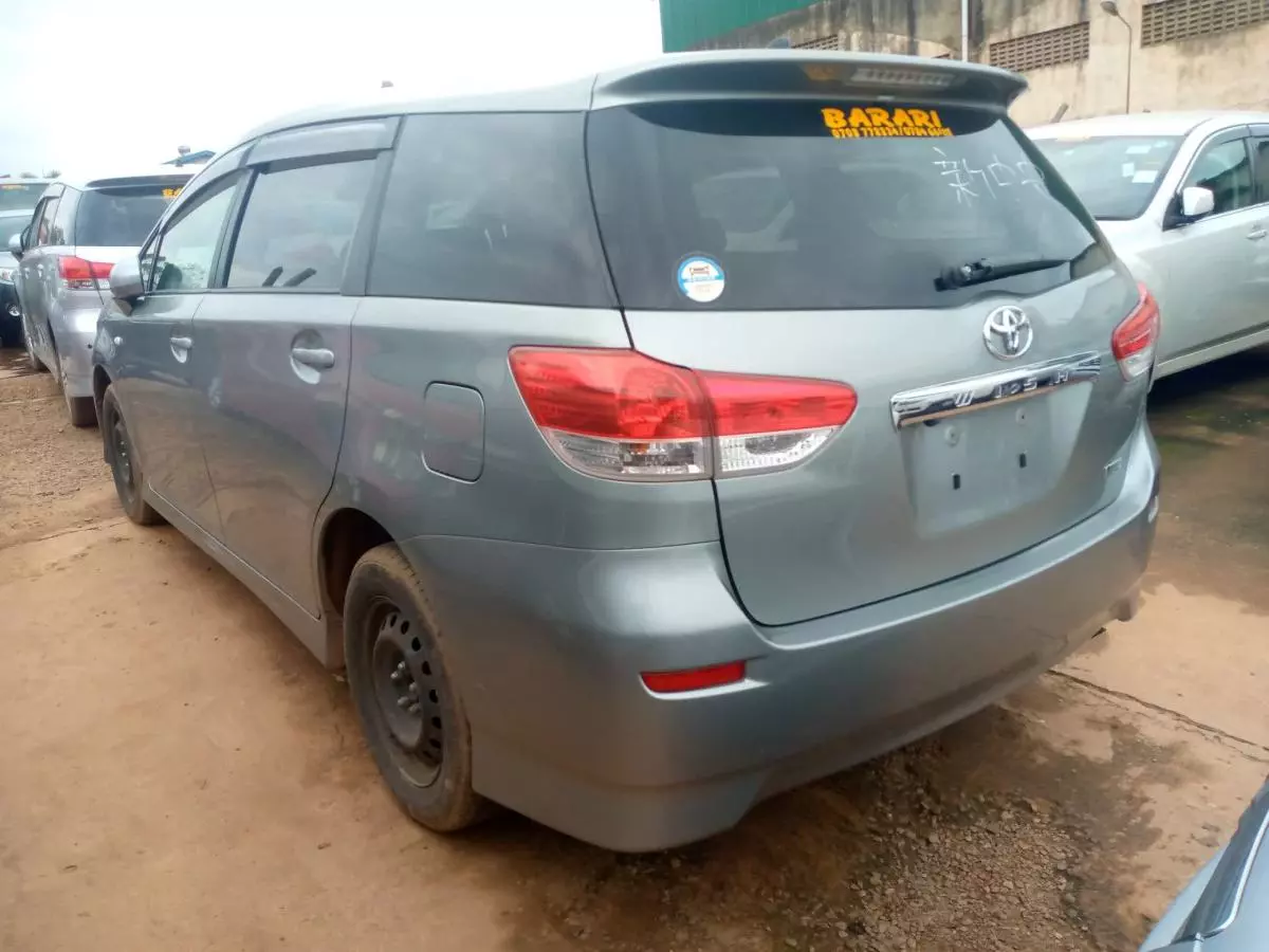 Toyota Wish - 2009