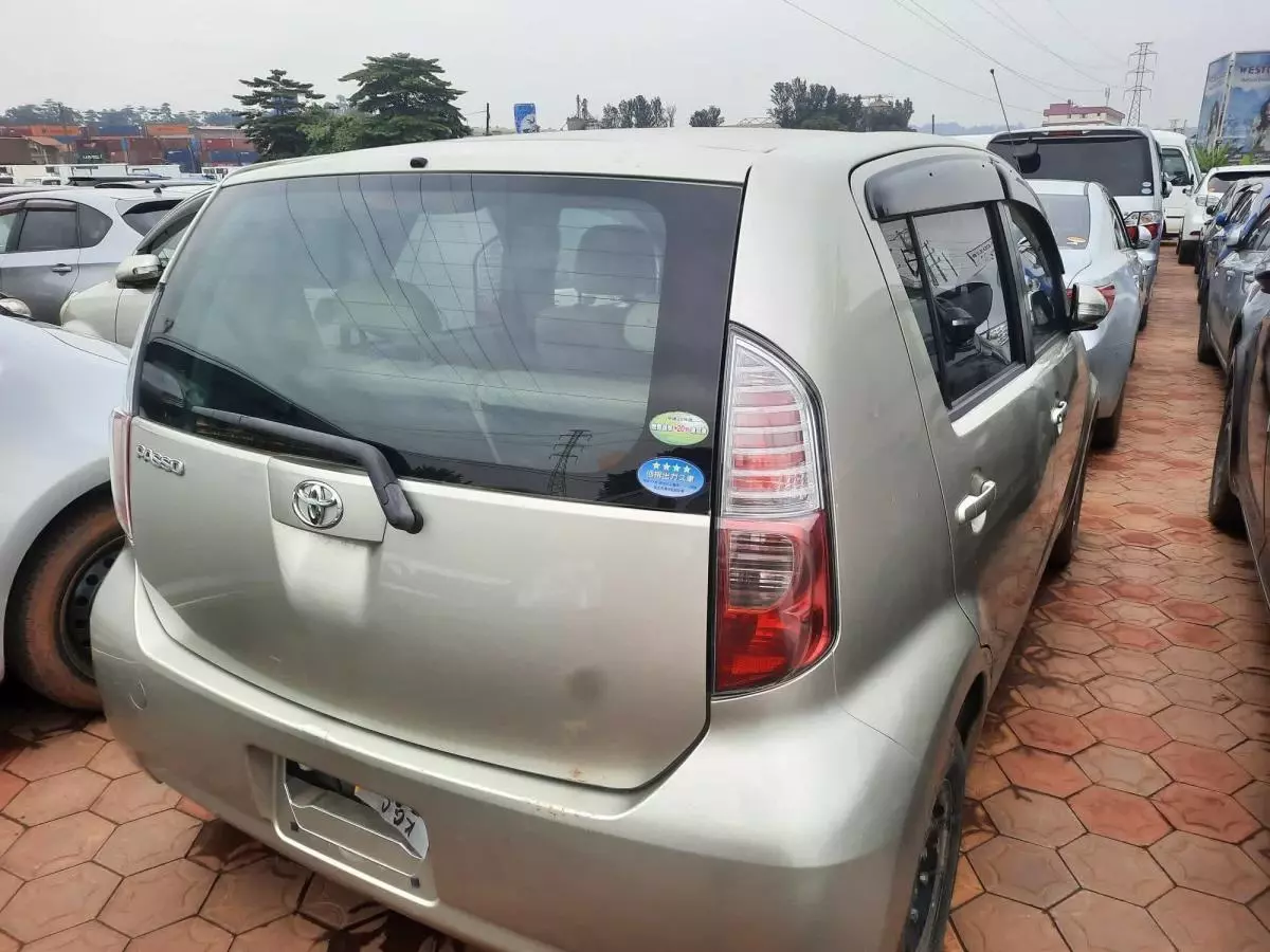 Toyota Passo - 2009