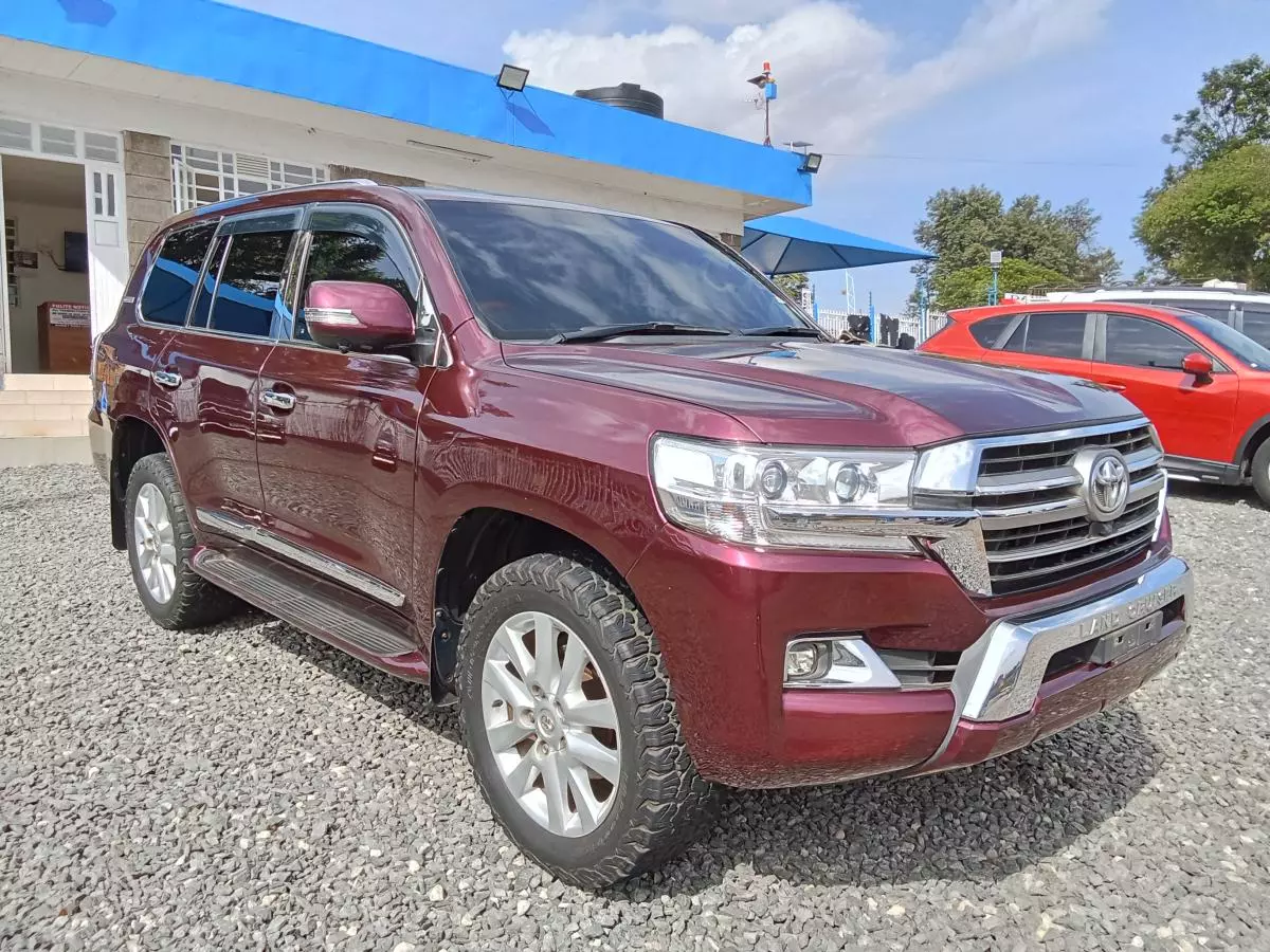 Toyota Landcruiser  V8   - 2013