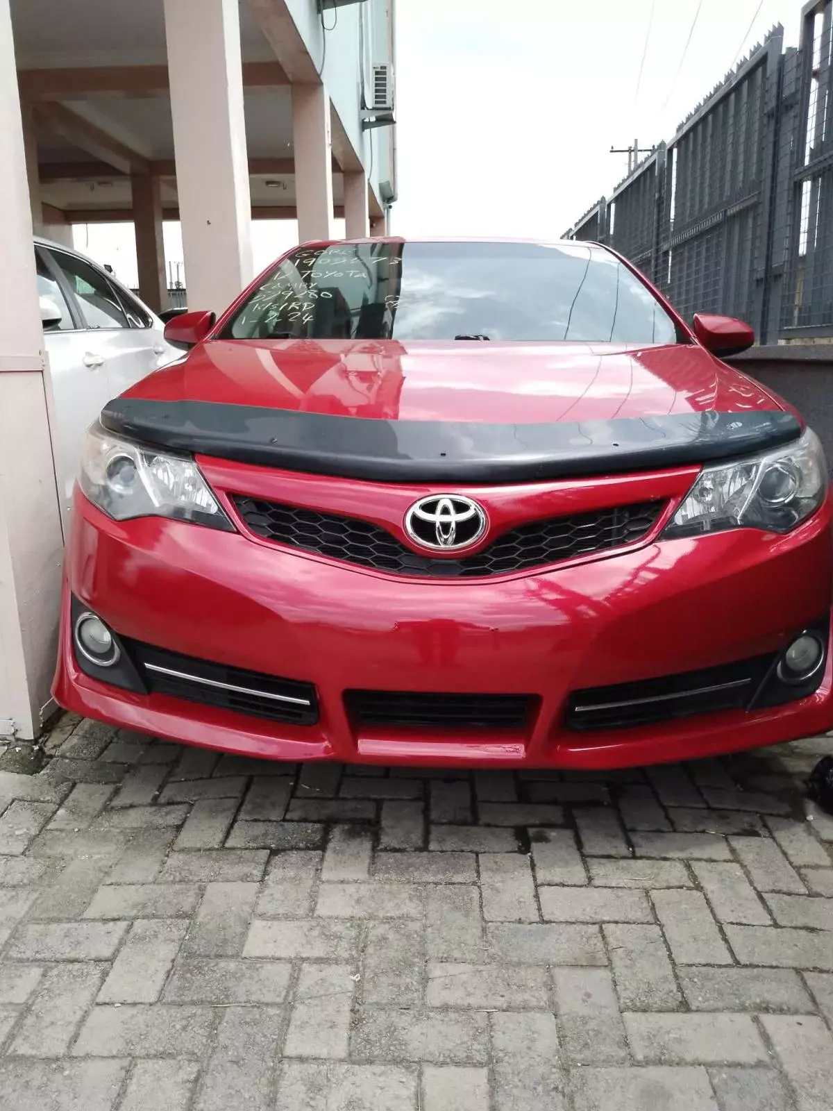 Toyota Camry   - 2012