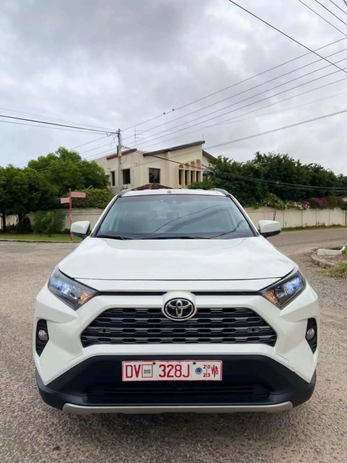 Toyota RAV 4   - 2019