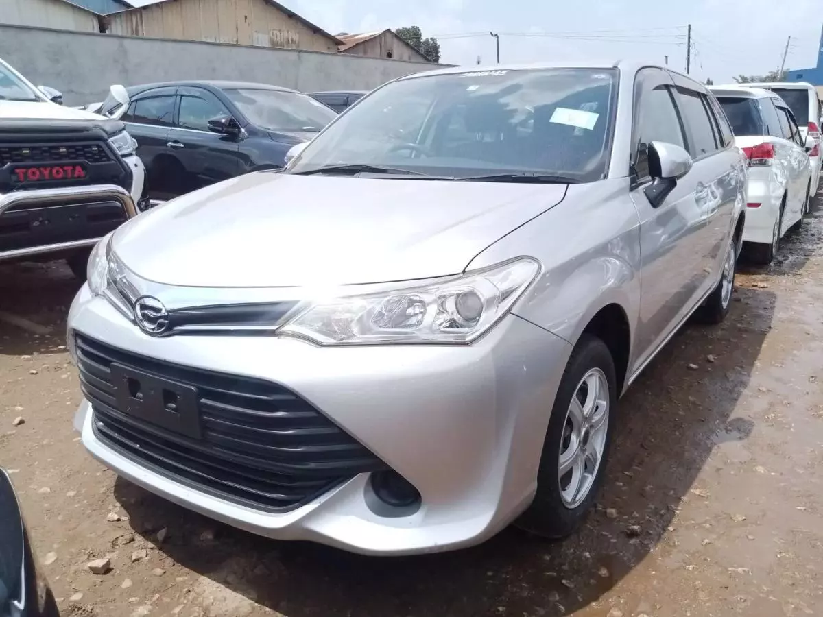 Toyota Fielder    - 2015