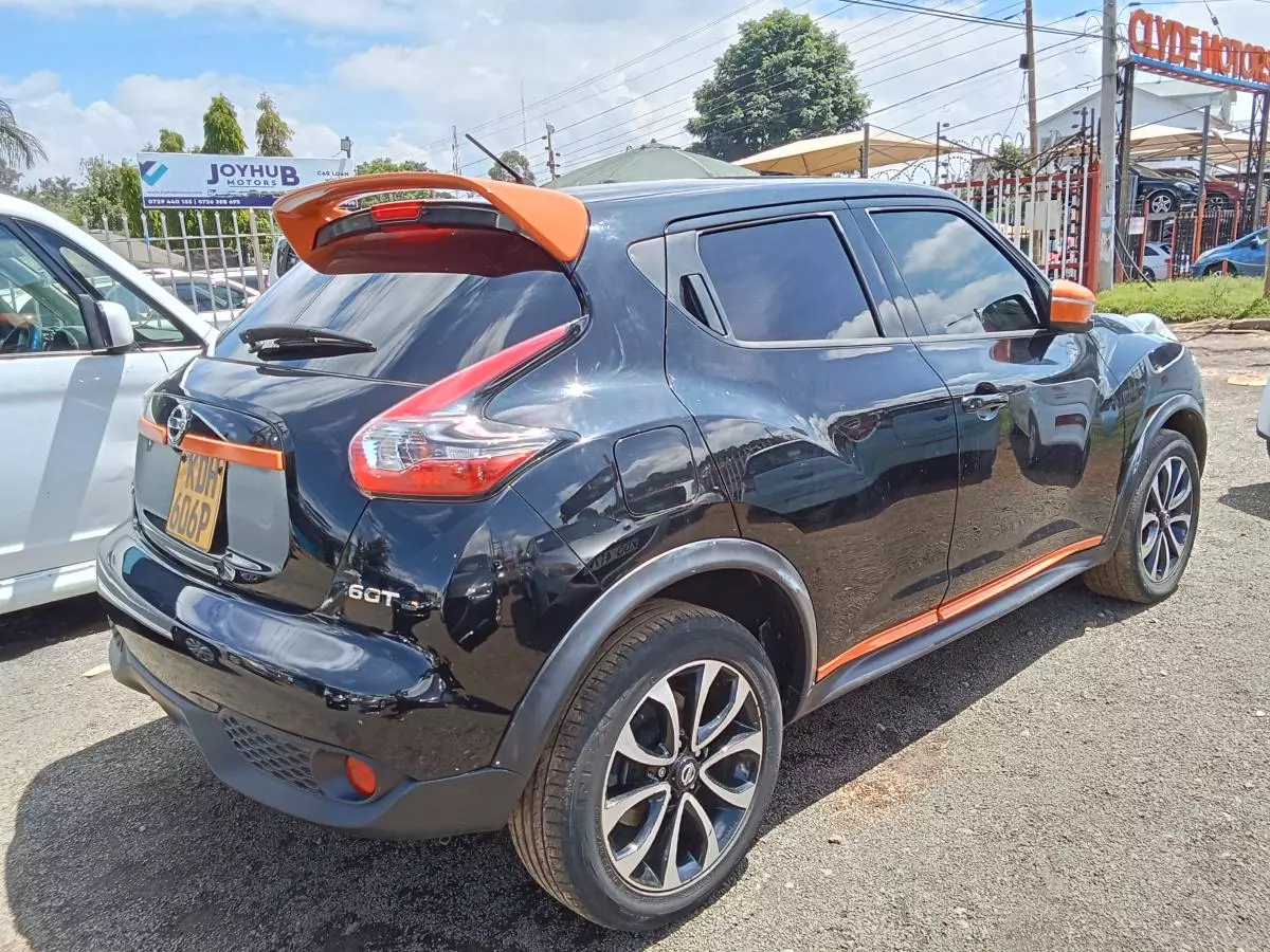 Nissan Juke   - 2015