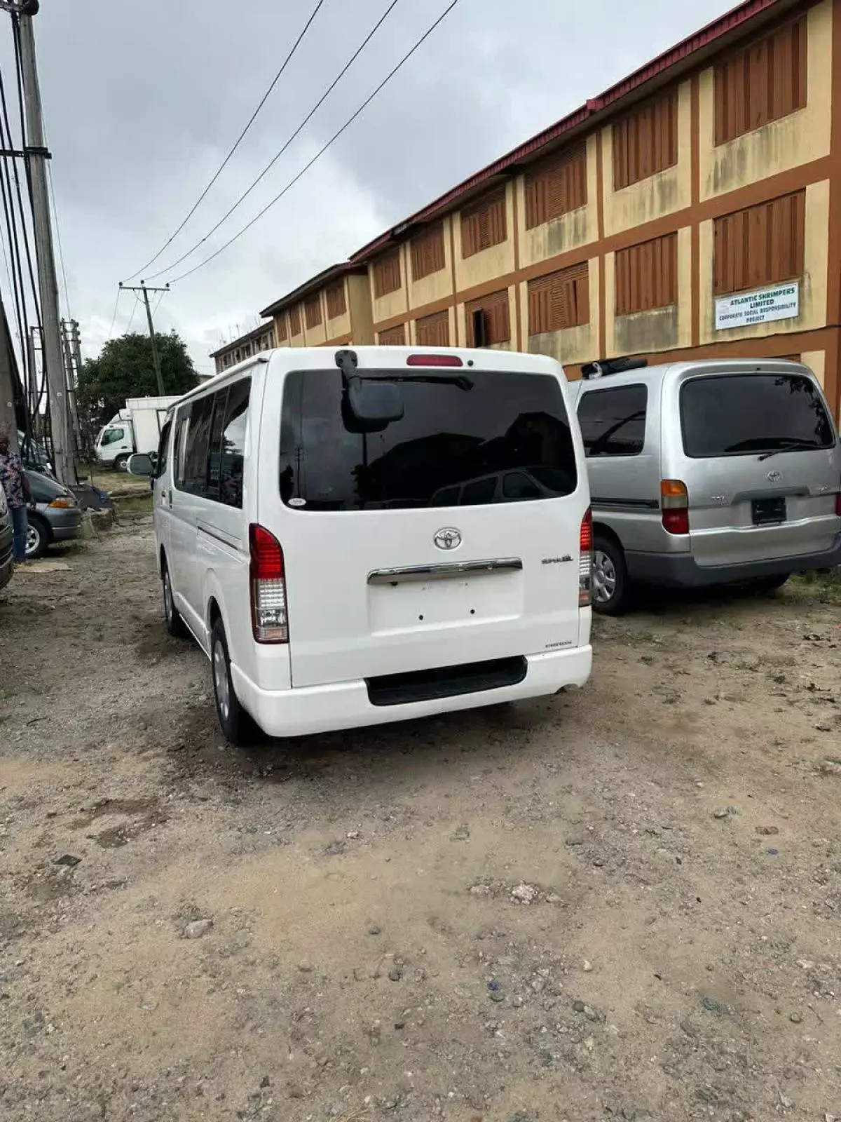 Toyota Hiace - 2011