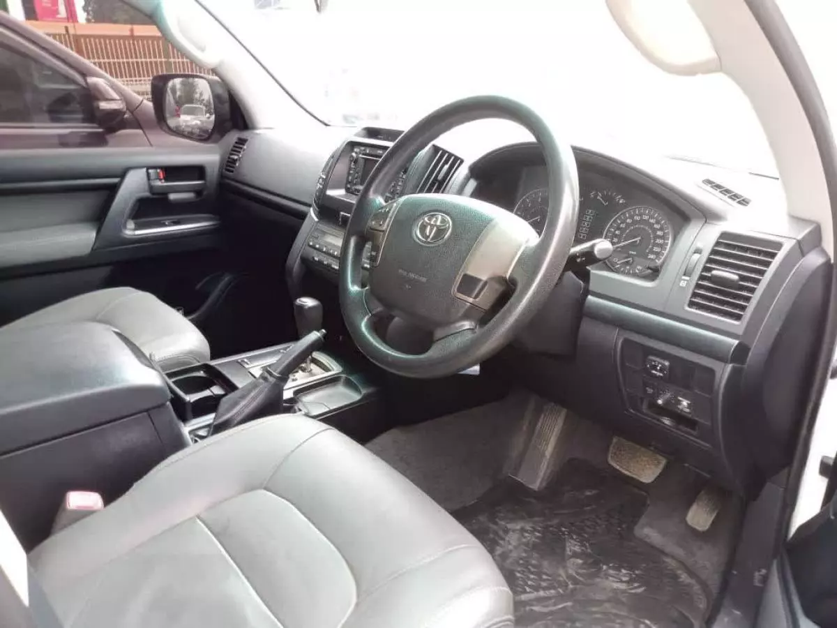 Toyota Landcruiser  V8 - 2010