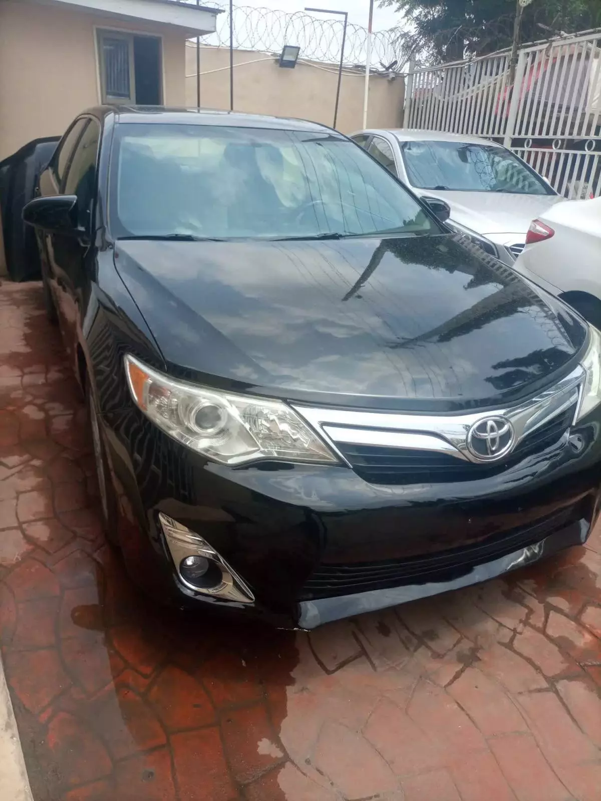 Toyota Camry   - 2012