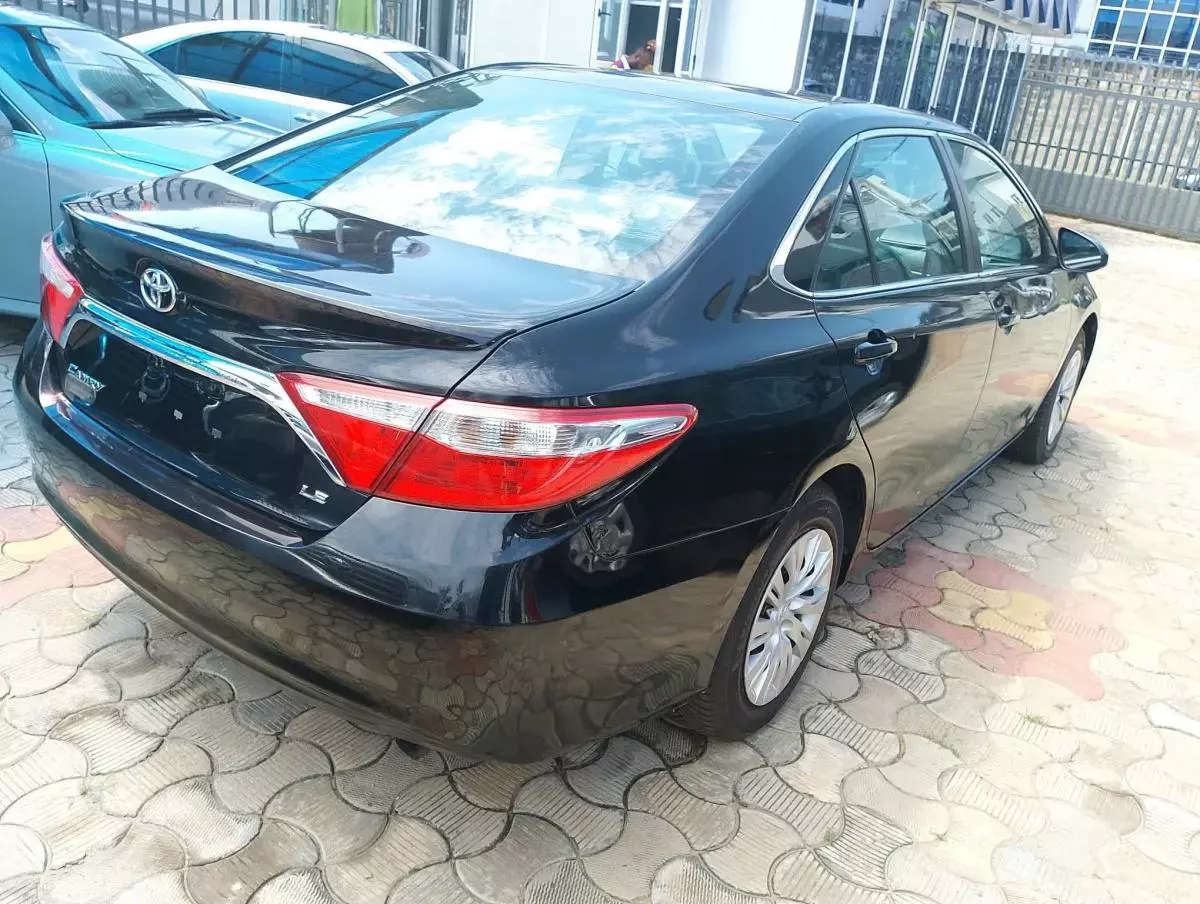 Toyota Camry   - 2015