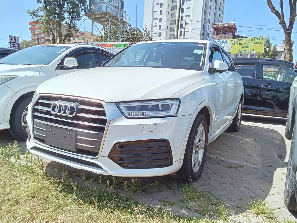 Audi Q3   - 2017