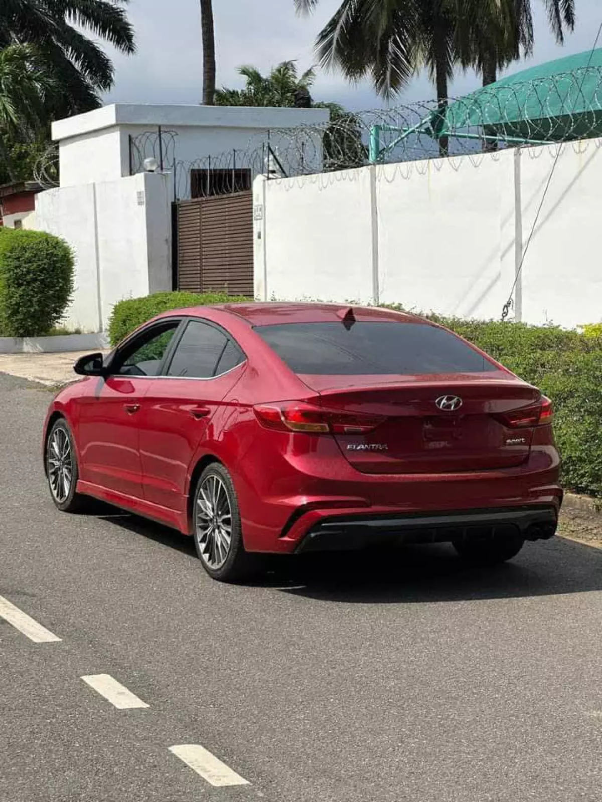 Hyundai Elantra   - 2017