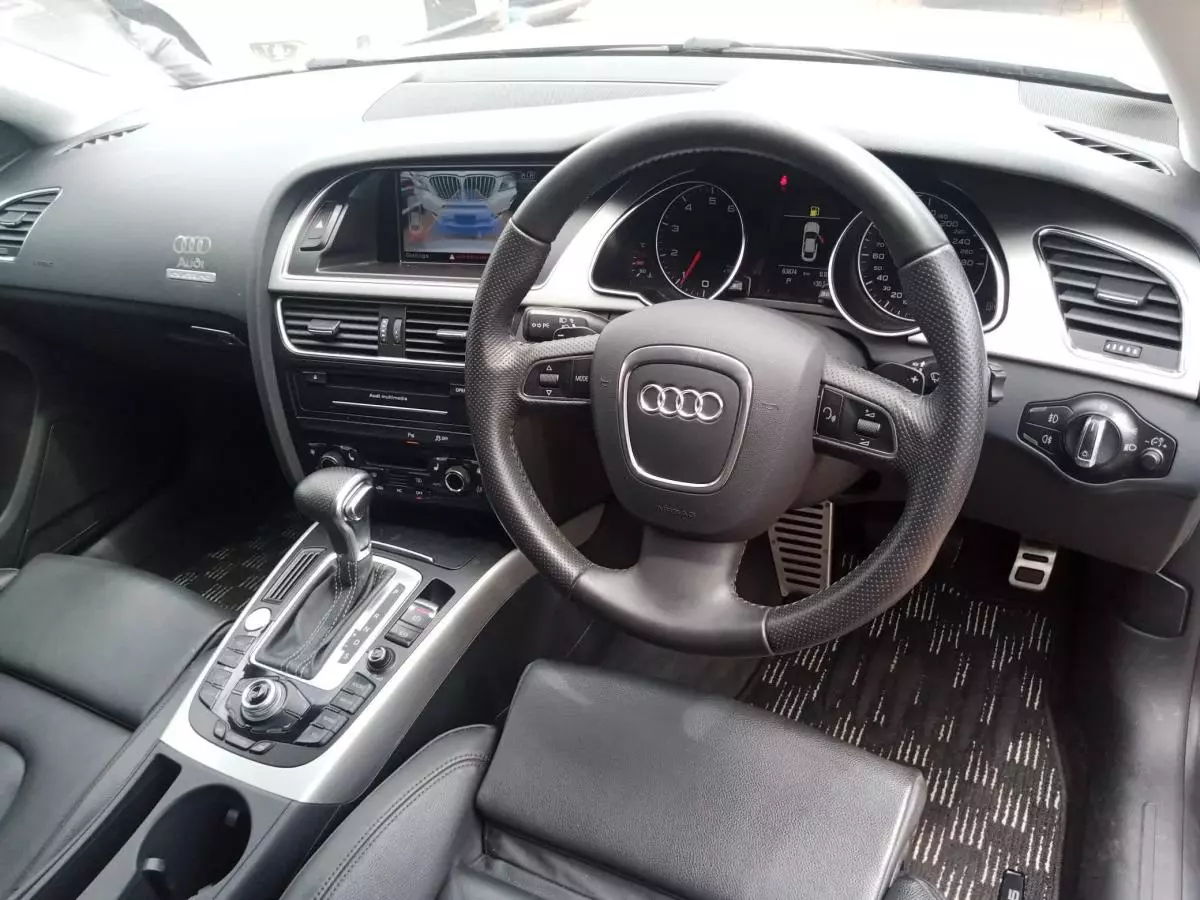 Audi A5   - 2011