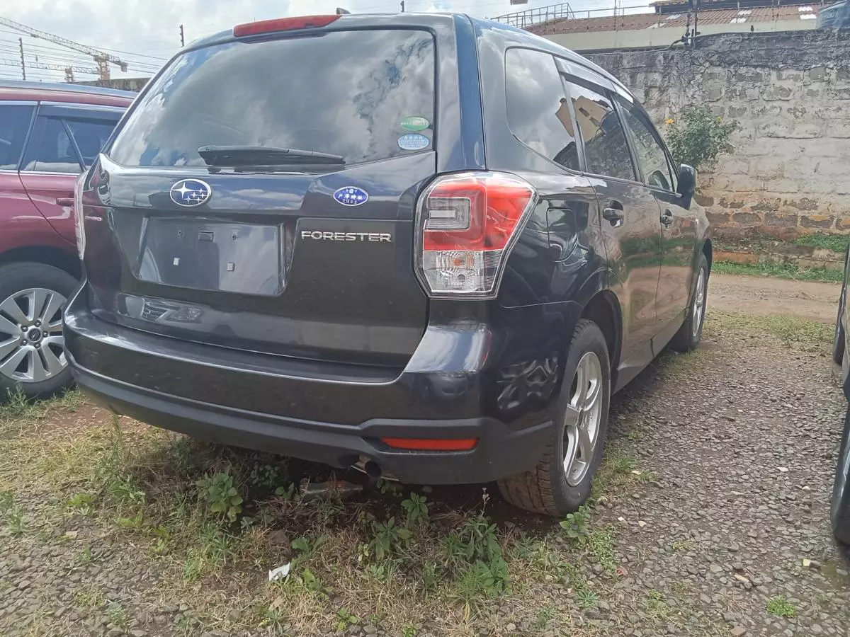 Subaru Forester   - 2017