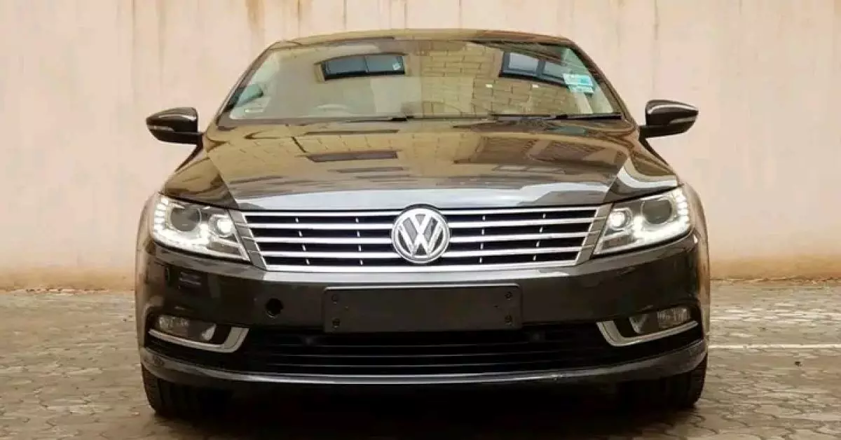 Volkswagen Passat   - 2016