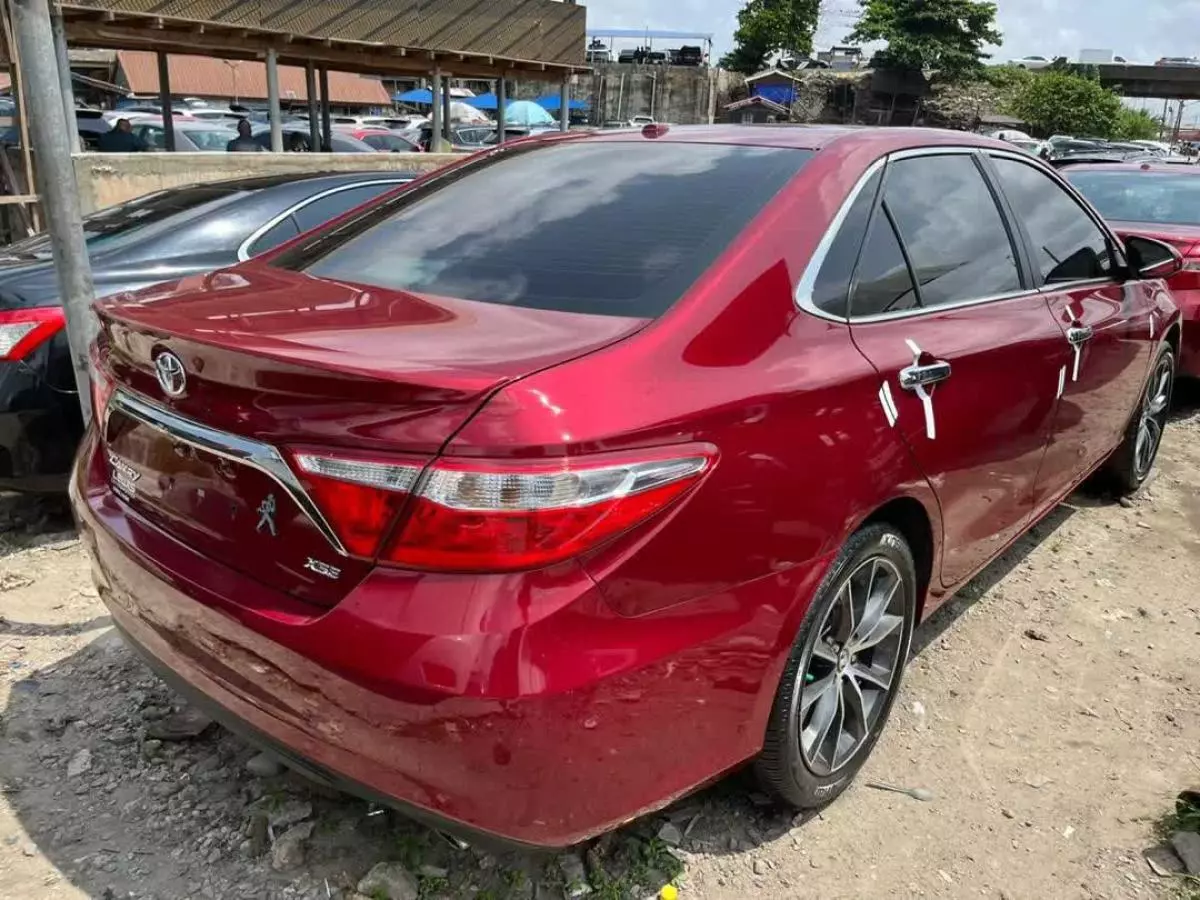 Toyota Camry   - 2015